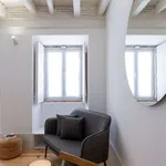 Rent 2 bedroom apartment of 55 m² in lisbon