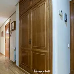 Rent a room of 190 m² in Valencia