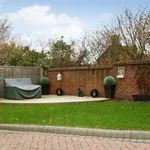 Rent 4 bedroom house in South East England