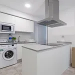 Rent 4 bedroom apartment in Valencia