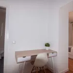 Rent a room of 220 m² in madrid