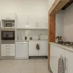 Rent a room of 110 m² in lisbon