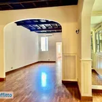 Rent 4 bedroom apartment of 200 m² in Rome