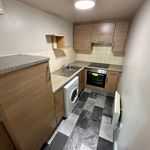 Rent 2 bedroom flat in Wakefield