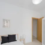 Rent 3 bedroom apartment in Madrid