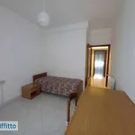 Affitto 6 camera appartamento di 110 m² in Cagliari