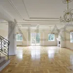 Rent 5 bedroom house in Prague