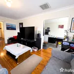 Rent 3 bedroom house of 95 m² in  South Tamworth NSW 2340                        