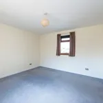 Rent 4 bedroom house in Scotland