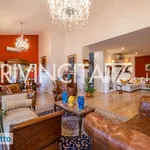 Rent 4 bedroom house of 200 m² in Rome