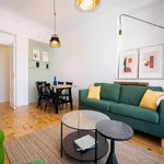 Rent a room of 293 m² in Madrid