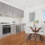 Rent 2 bedroom apartment in St Kilda East