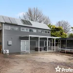 Rent 2 bedroom apartment in Raglan