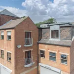 Rent 2 bedroom apartment in Leeds