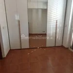 Affitto 3 camera appartamento di 81 m² in Reggio Calabria