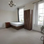 Rent 2 bedroom flat of 210 m² in Royal Leamington Spa