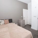 Rent 6 bedroom house in North East England