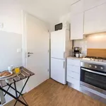 Rent 1 bedroom apartment in lisbon