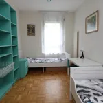 Miete 5 Schlafzimmer wohnung in  Suisse