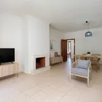 Rent 2 bedroom house of 92 m² in Alvor