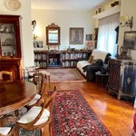 Rent 5 bedroom apartment of 140 m² in Roma