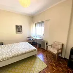 Rent a room in lisbon