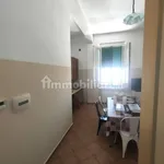 Affitto 4 camera appartamento di 130 m² in Reggio Calabria