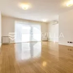 Rent 3 bedroom apartment of 200 m² in Zagreb