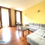 Affitto 3 camera appartamento di 87 m² in Genoa