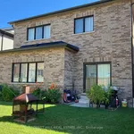 Rent 4 bedroom house of 253 m² in Georgina (Keswick North)