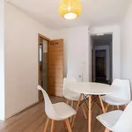 Rent a room of 85 m² in valencia