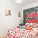 Rent 2 bedroom apartment of 80 m² in lisbon