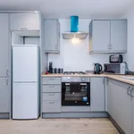 Rent 4 bedroom flat of 5382 m² in Liverpool