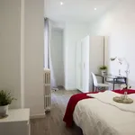 Rent a room of 150 m² in madrid