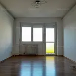 Rent 3 bedroom apartment of 68 m² in Tatabánya