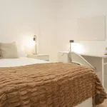 Rent a room of 245 m² in madrid