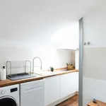 Rent 2 bedroom apartment of 55 m² in lisbon