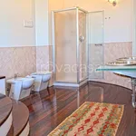 Rent 4 bedroom apartment of 135 m² in Padova