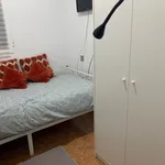 Rent 3 bedroom apartment in Madrid