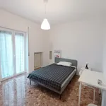 Rent 6 bedroom apartment in Bari