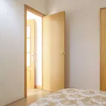 Rent a room of 120 m² in madrid