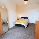 Rent a room in Salford