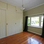 Rent 5 bedroom house in Bentleigh