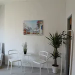 Pronajměte si 2 ložnic/e byt o rozloze 75 m² v Prague