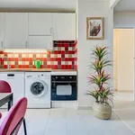 Appartement de 753 m² avec 3 chambre(s) en location à Marseille