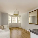 Flat to rent in Farnham Road, Guildford GU2