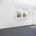 Rent 2 bedroom apartment in West Wollongong