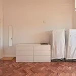 Rent 16 bedroom apartment in Lisbon