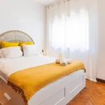 Rent 3 bedroom apartment in Porto