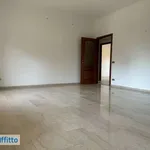 Rent 5 bedroom apartment of 148 m² in Rome